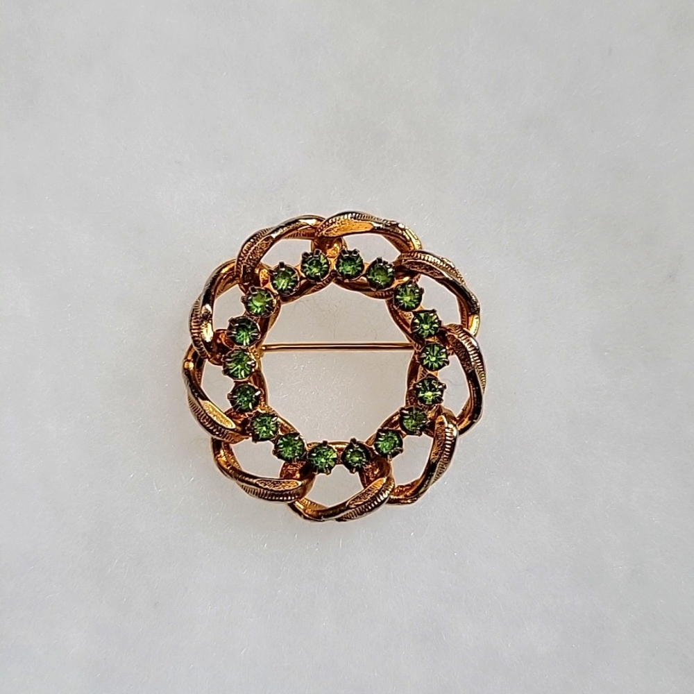 Vintage Green Rhinestone Circle Pin Brooch Gold Tone